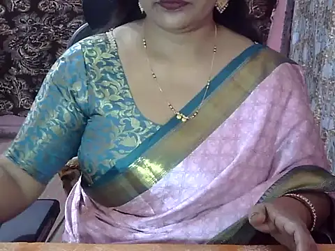 Snapshot of PINKI_012 chatting on March 21, 8:19 am PINKI 012 online show from March 21, 8:19 am
