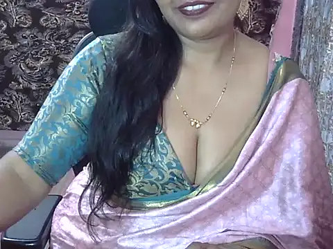 Snapshot of PINKI_012 chatting on March 21, 8:23 pm PINKI 012 online show from March 21, 8:23 pm