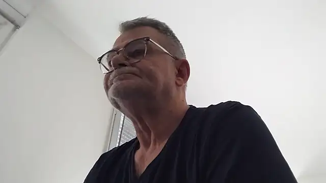Snapshot of oura chatting on June 2, 6:59 am oura online show from June 2, 6:59 am