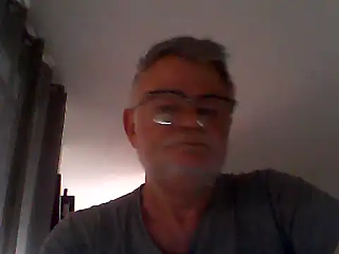 Snapshot of oura chatting on June 30, 7:42 am oura online show from June 30, 7:42 am