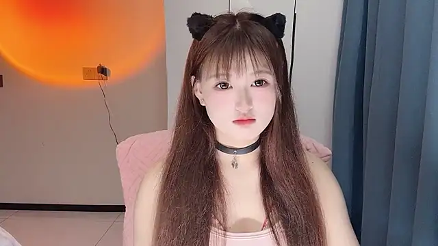 winnie-ww online show from April 23, 8:02 am