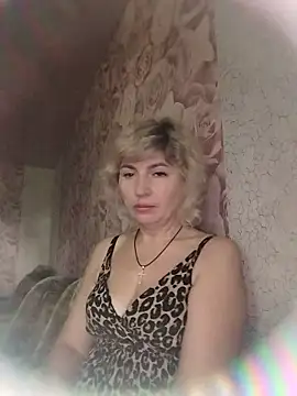 Snapshot of NataLilu826 chatting on June 8, 1:22 pm NataLilu826 online show from June 8, 1:22 pm