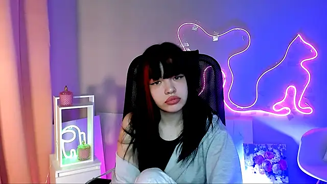 MeganBlosom online show from March 13, 6:31 am