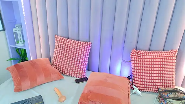 Snapshot of Meganlove__ chatting on June 29, 2:51 am Meganlove online show from June 29, 2:51 am