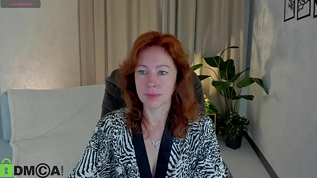 LeticiaRomano online show from May 17, 3:59 am