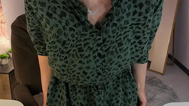 LeticiaRomano online show from June 12, 3:38 am