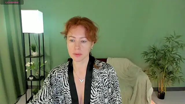 LeticiaRomano online show from July 7, 6:47 am