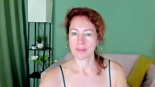 LeticiaRomano online show from July 30, 4:00 am