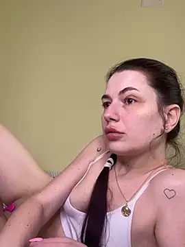 Cutee Erika online show from April 30, 12:00 pm