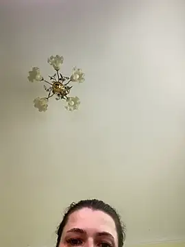 Snapshot of Cutee_Erika chatting on July 1, 9:33 am Cutee Erika online show from July 1, 9:33 am