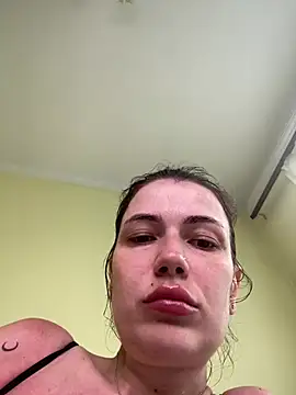 Snapshot of Cutee_Erika chatting on July 17, 1:51 pm Cutee Erika online show from July 17, 1:51 pm
