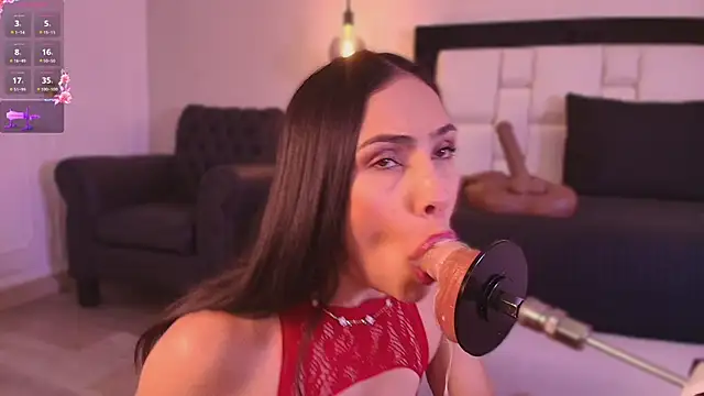 Mia gag  online show from May 2, 11:37 am