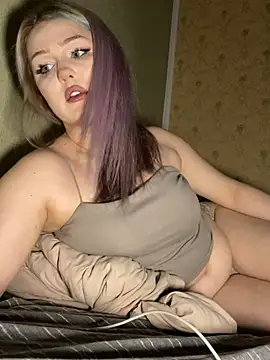 keeeessyyy online show from April 28, 9:31 pm