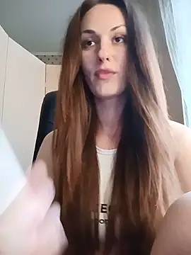Snapshot of LunaCrystall chatting on June 3, 4:01 pm LunaCrystall online show from June 3, 4:01 pm