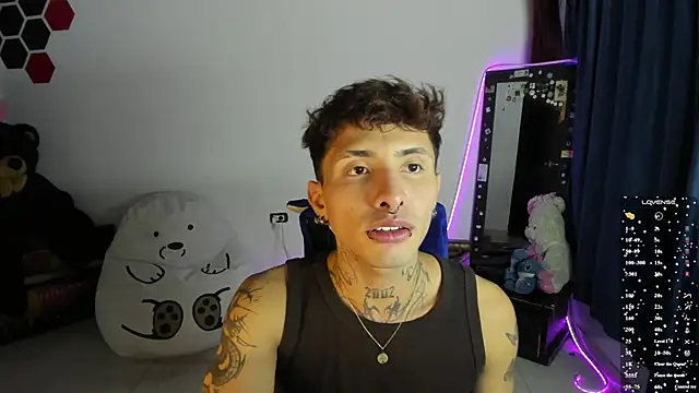 Wall ee- online show from March 13, 4:52 am