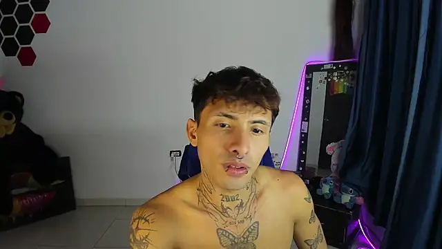 Wall ee- online show from March 17, 2:49 am