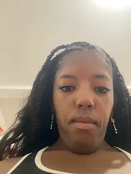 Snapshot of Brenda_hot27 chatting on May 18, 3:07 pm Brenda hot27 online show from May 18, 3:07 pm