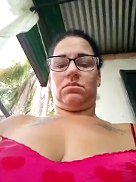 Snapshot of tugordita-hot chatting on May 11, 3:07 pm tugordita-hot online show from May 11, 3:07 pm