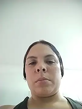 Snapshot of Emimly_Rose chatting on July 27, 6:48 pm Emimly Rose online show from July 27, 6:48 pm