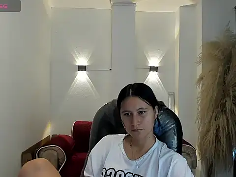 Snapshot of isabella_grace18 chatting on July 29, 12:25 pm isabella grace18 online show from July 29, 12:25 pm