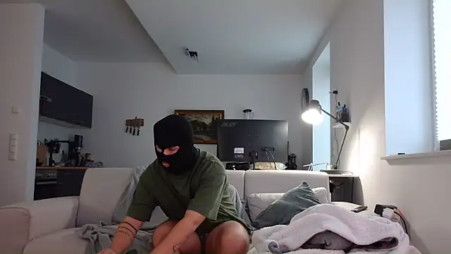 Snapshot of kan4konda chatting on March 13, 3:51 pm kan4konda online show from March 13, 3:51 pm