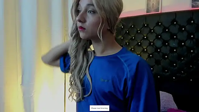 BellaRoge online show from June 13, 5:27 am