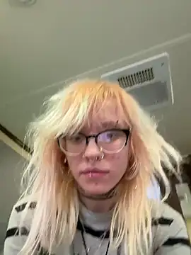 simplyobsessedwher online show from March 18, 7:28 pm