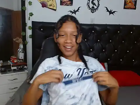 Luna Ebony  online show from March 16, 11:42 pm