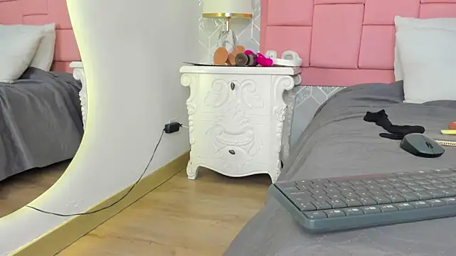 SelenaMiel online show from June 7, 3:43 am