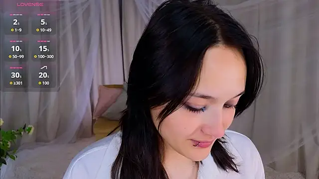 Snapshot of DarcyBlackwood chatting on July 17, 1:45 am DarcyBlackwood online show from July 17, 1:45 am