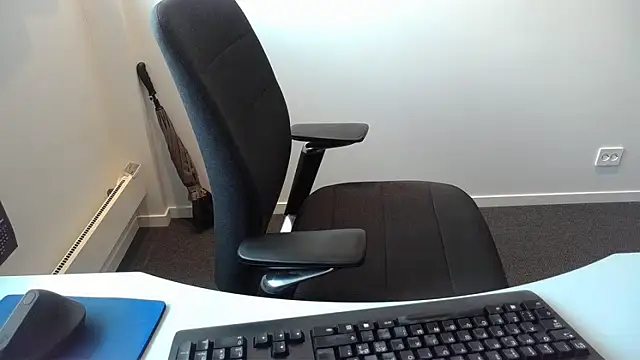 Snapshot of Buggemann chatting on June 16, 4:59 am Buggemann online show from June 16, 4:59 am