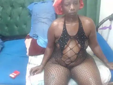 QUEENOFSEXxx25 online show from March 16, 7:29 pm