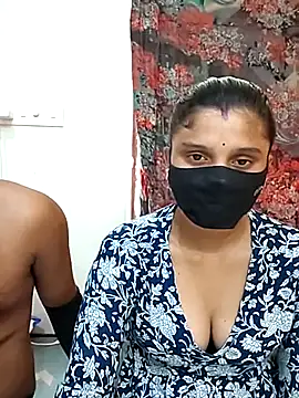 Snapshot of Telugucouple1431 chatting on June 14, 9:22 am Telugucouple1431 online show from June 14, 9:22 am