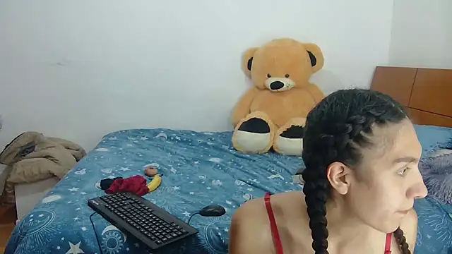 Snapshot of Dilecta_hersy65 chatting on April 13, 8:09 am Dilecta hersy65 online show from April 13, 8:09 am