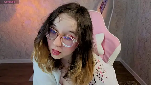 Aleks-caster online show from April 22, 9:33 am