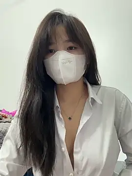 VyVy18 online show from May 1, 3:38 pm