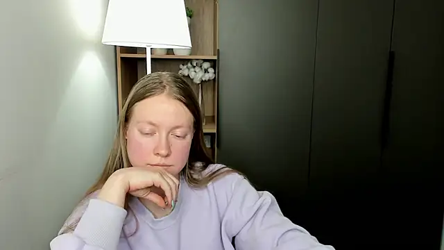 Snapshot of LashandaDevoto chatting on March 13, 9:49 am LashandaDevoto online show from March 13, 9:49 am