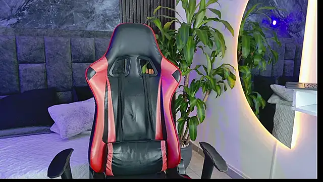 noah travis online show from March 12, 1:28 pm