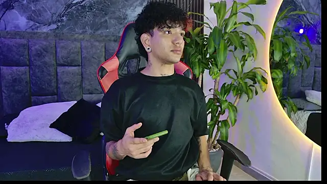 noah travis online show from March 13, 1:29 pm