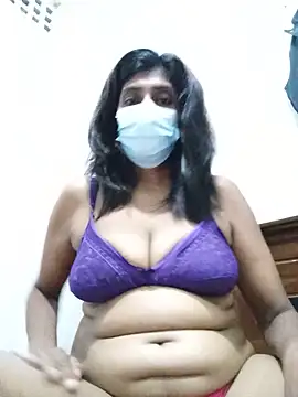 Snapshot of Amisha-35 chatting on June 29, 1:00 pm Amisha-35 online show from June 29, 1:00 pm