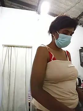 Snapshot of Amisha-35 chatting on July 24, 2:15 pm Amisha-35 online show from July 24, 2:15 pm