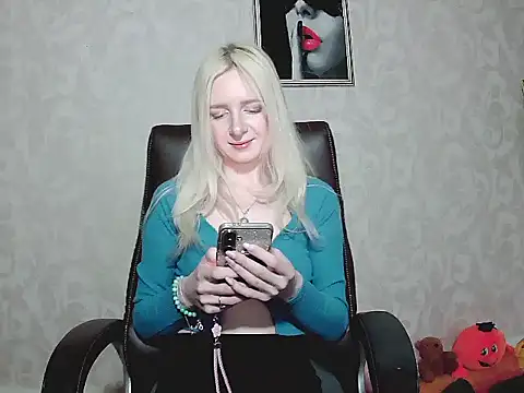 SilkMuseX online show from March 17, 9:34 am