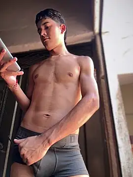 pabloflaquito23 online show from May 20, 5:19 pm