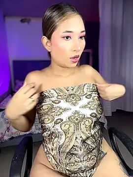 iamkyliewest online show from May 4, 5:58 am