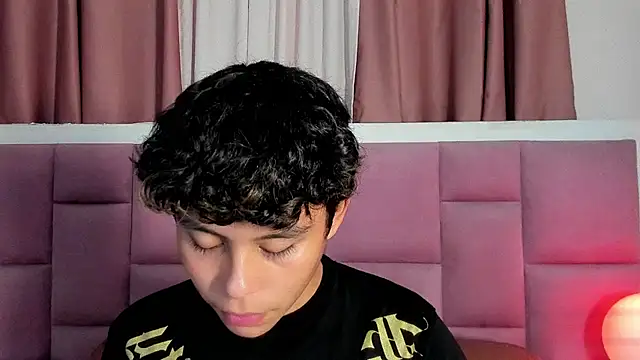 Snapshot of chico_medusa chatting on May 11, 8:39 pm chico medusa online show from May 11, 8:39 pm