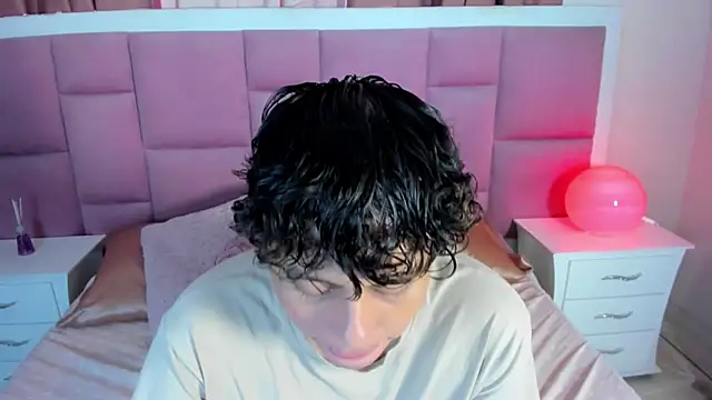 Snapshot of chico_medusa chatting on May 27, 8:06 pm chico medusa online show from May 27, 8:06 pm