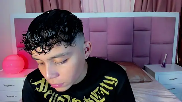 Snapshot of chico_medusa chatting on May 28, 7:55 pm chico medusa online show from May 28, 7:55 pm