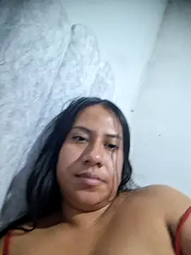 Snapshot of Scarlett_zoee chatting on May 1, 5:12 am Scarlett zoee online show from May 1, 5:12 am