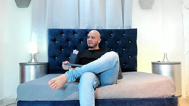 Snapshot of Meduleo_ chatting on March 23, 3:05 pm Meduleo online show from March 23, 3:05 pm