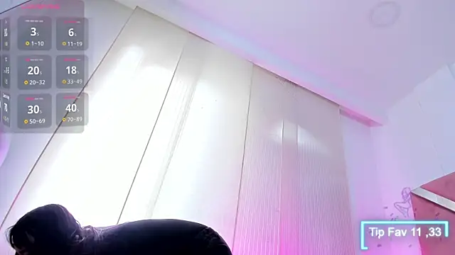 Zoe Evaanss  online show from July 24, 7:45 pm